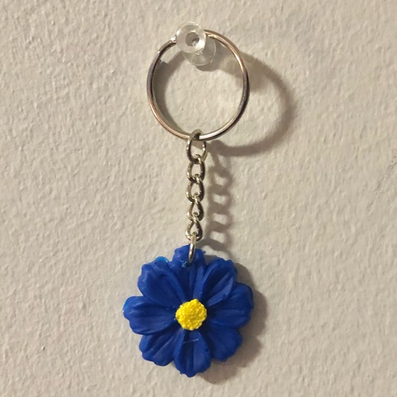 Handmade Blue Flower Keychain - Picture 1 of 3